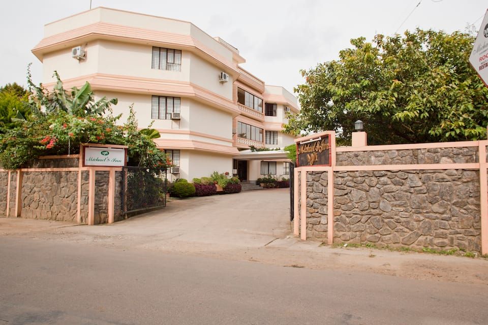 undefined Michaels Inn 8