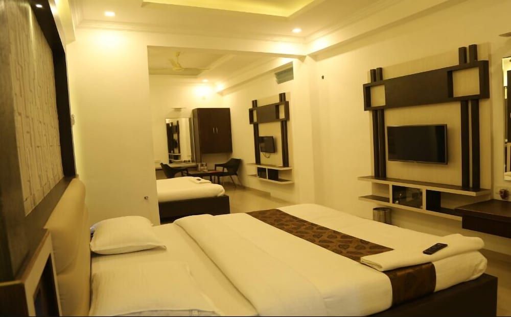 i-Roomz Hotel Shivananda