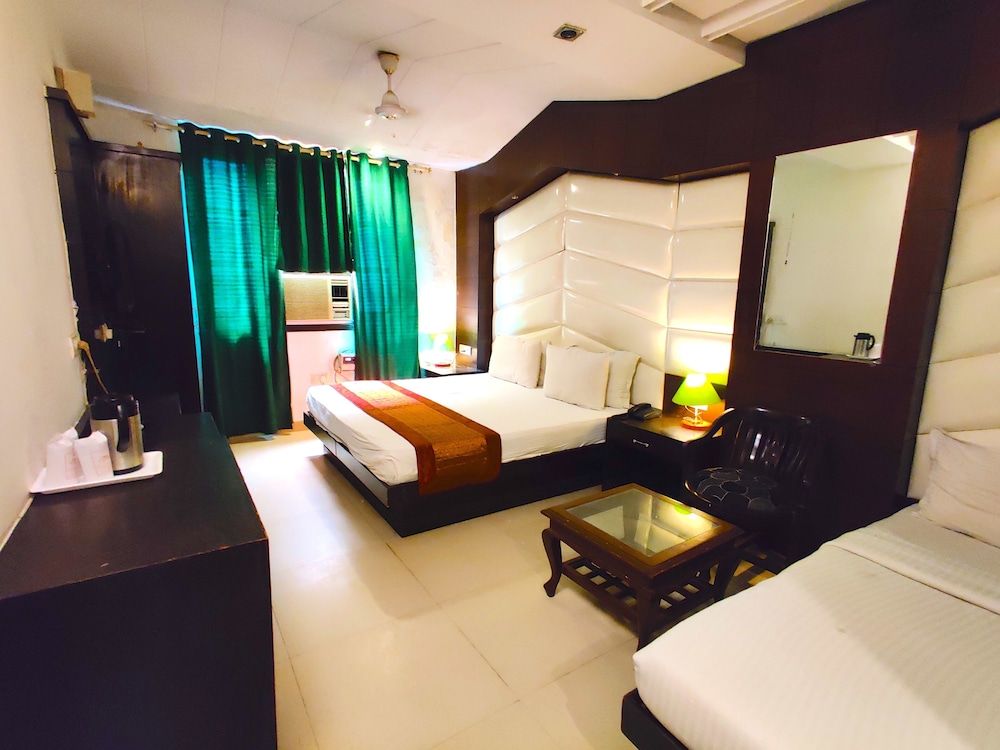 Unistar Rooms Executive Triple Room 2