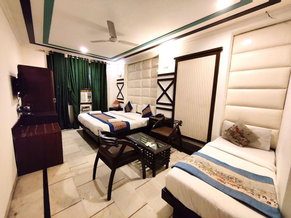 Unistar Rooms Executive Triple Room 5