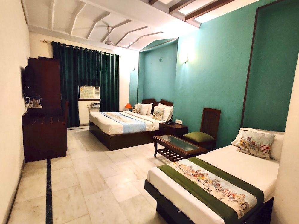 Unistar Rooms Executive Triple Room 3