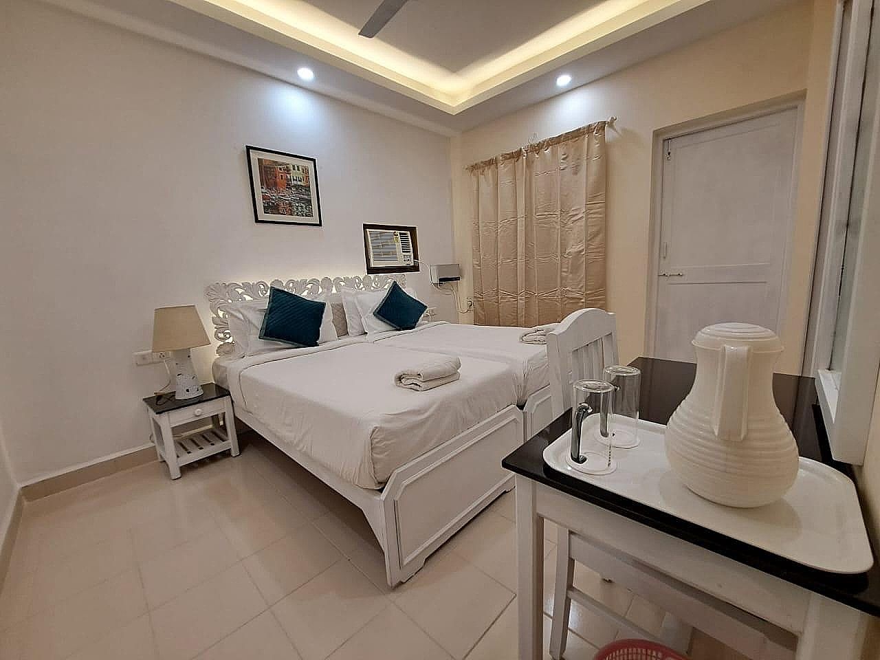 Lillywoods Highland Beach Resort Executive Suites 1 BHK with Living Room 2