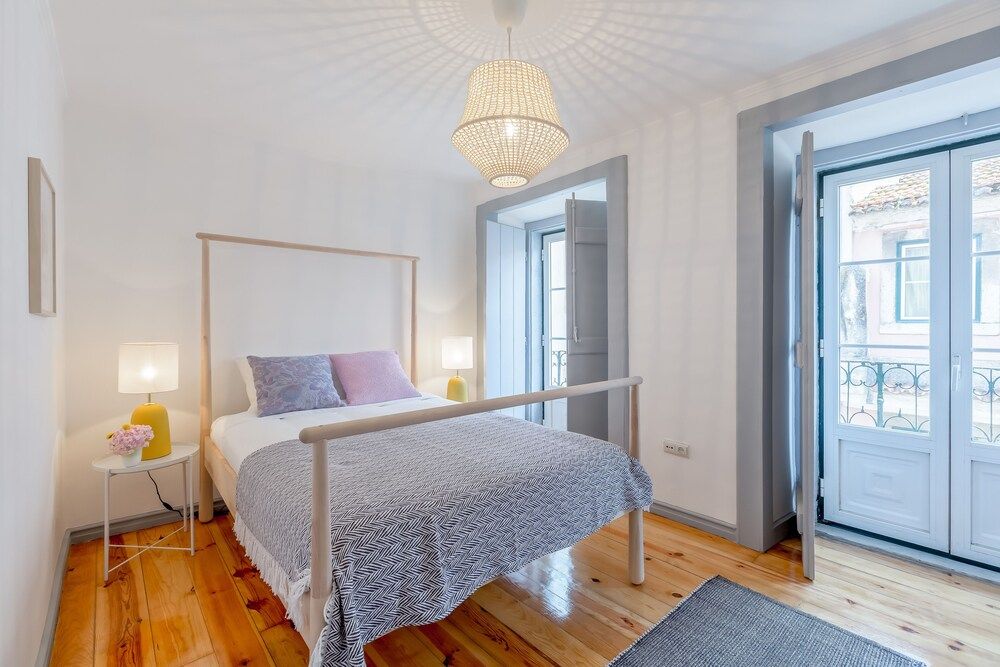 Alfama, Bright Spacious W/ Terrace Apartment, By TimeCooler 4