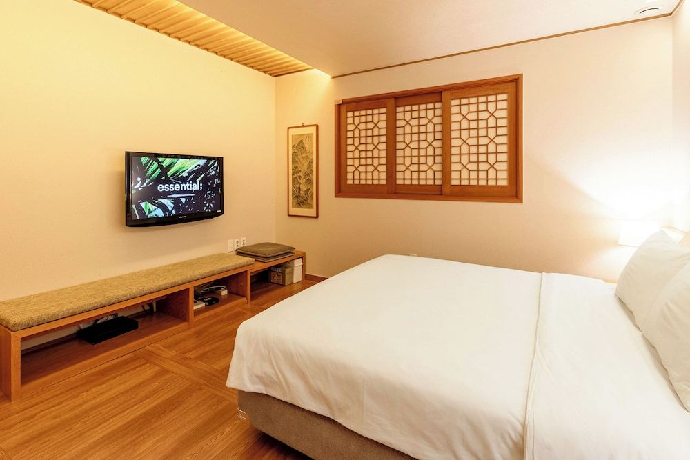 Sunbee Hotel Standard Double Room (Korean Style) 2