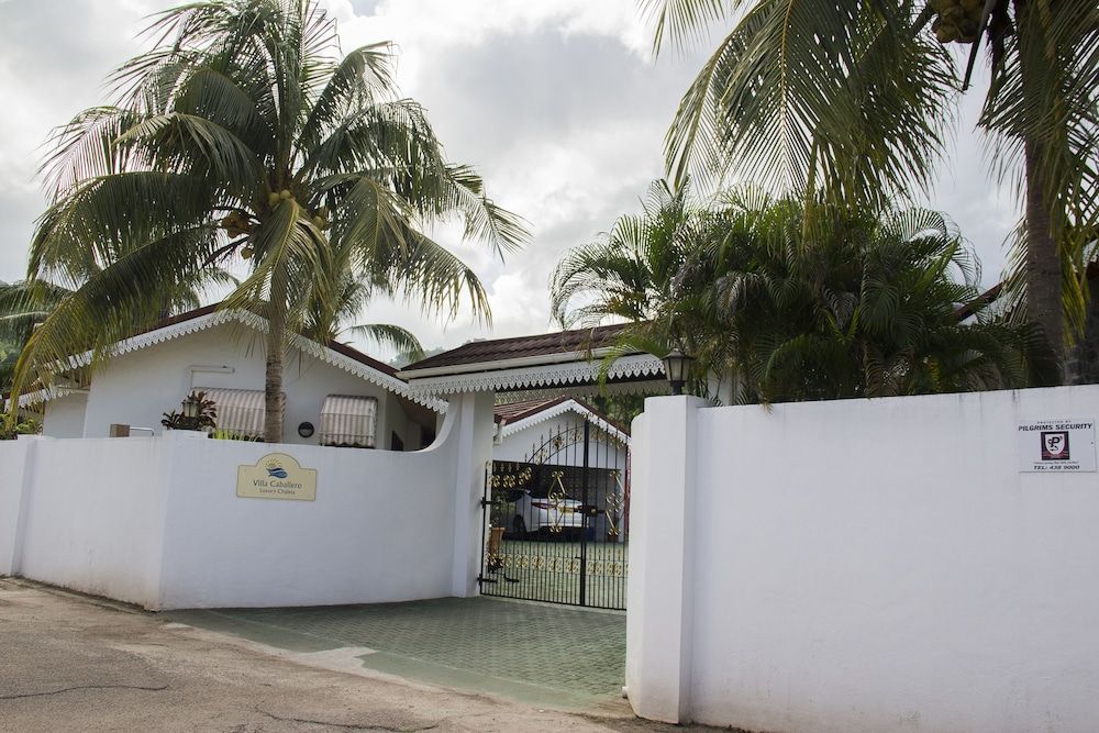 Villa Caballero Luxury Chalets entrance