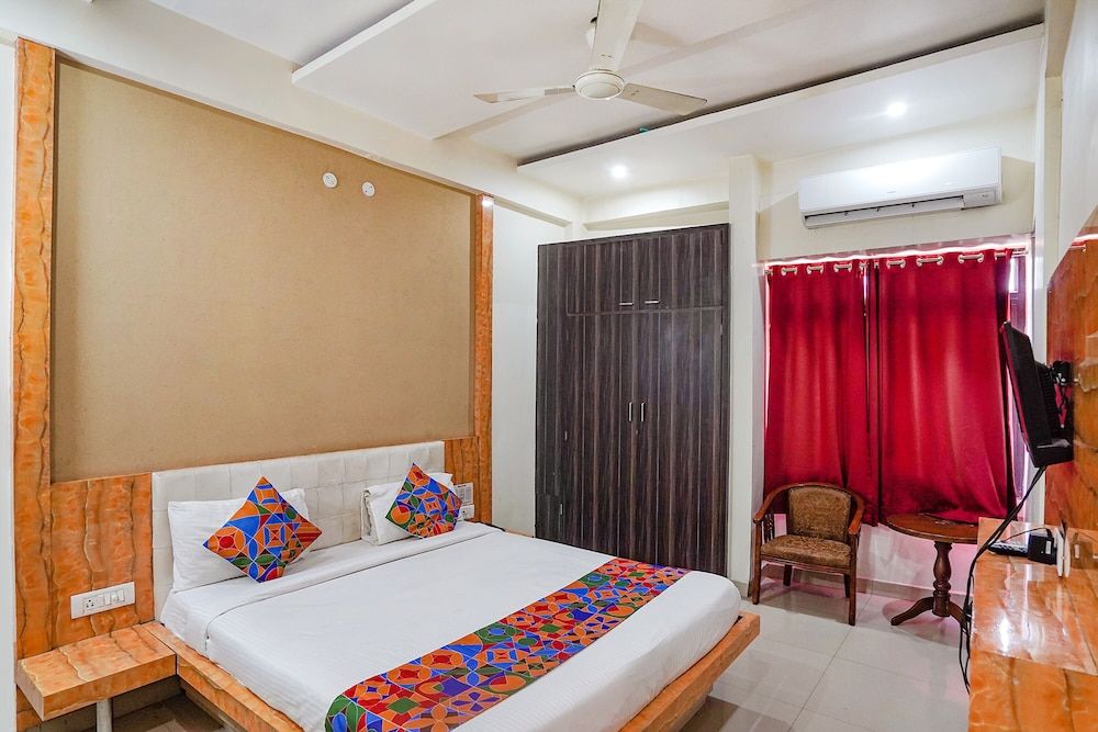 FabHotel Bliss Inn Deluxe Room 8