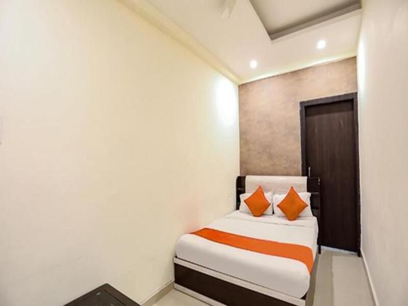 FabHotel Bliss Inn Deluxe Room 5