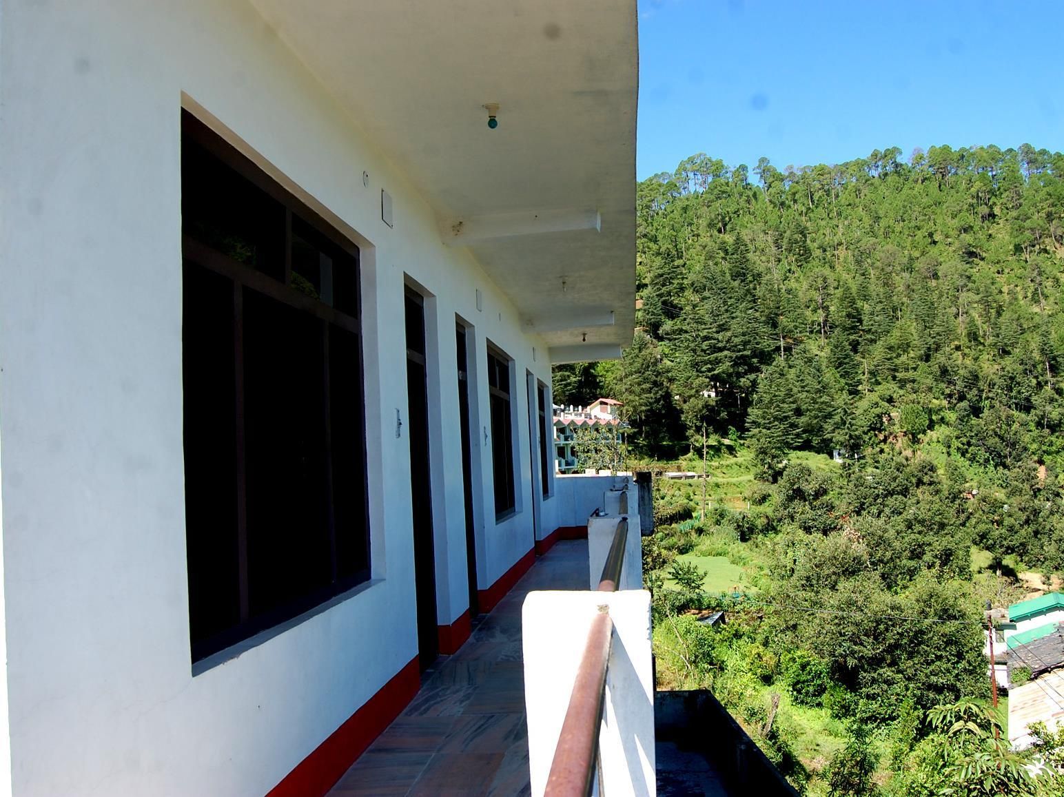 undefined Goroomgo Snow View Guest House Kausani 6