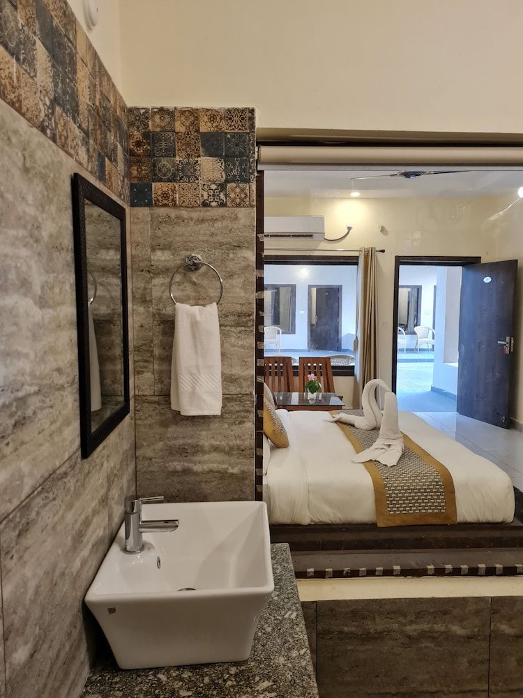 undefined Vow Resorts And Spa, The Corbett Wilderness 9