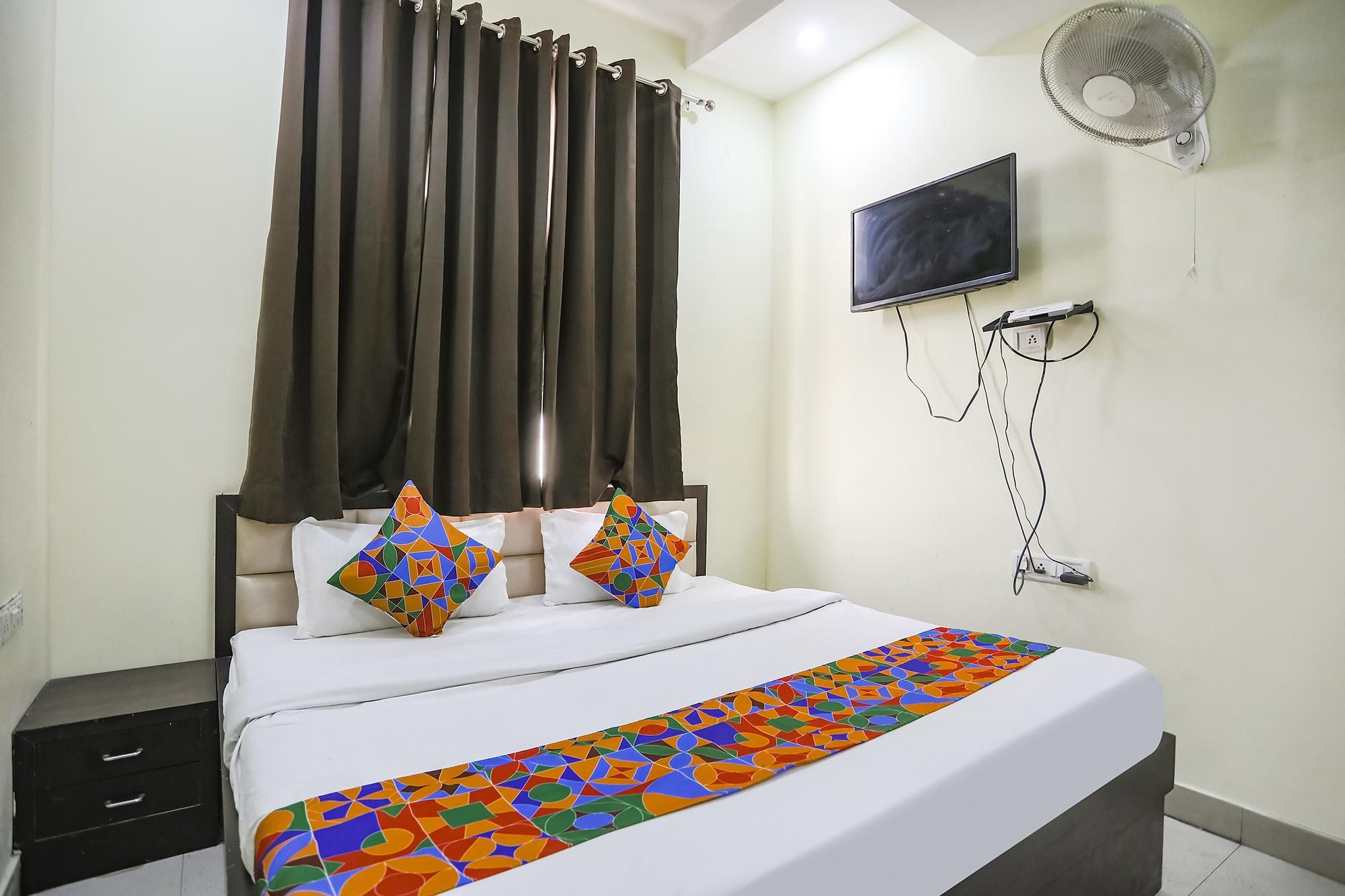 undefined FabHotel Heritage Villa 4