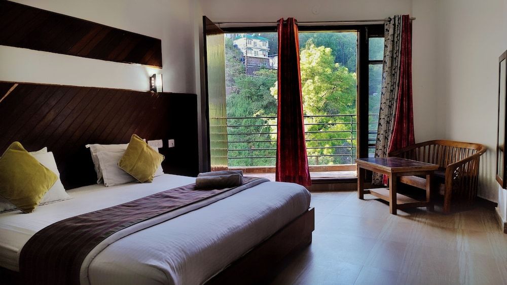 Hotel Neelgiri Deluxe Room 7