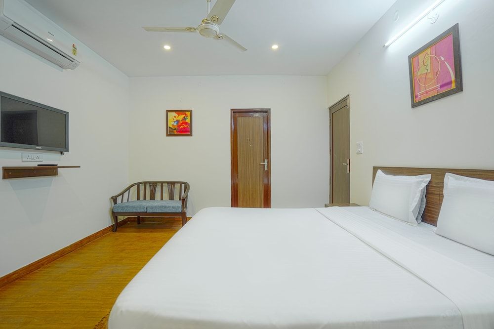 Kia Kasauli Chalet 3 BHK by Dumnu Homes Luxury Villa 9