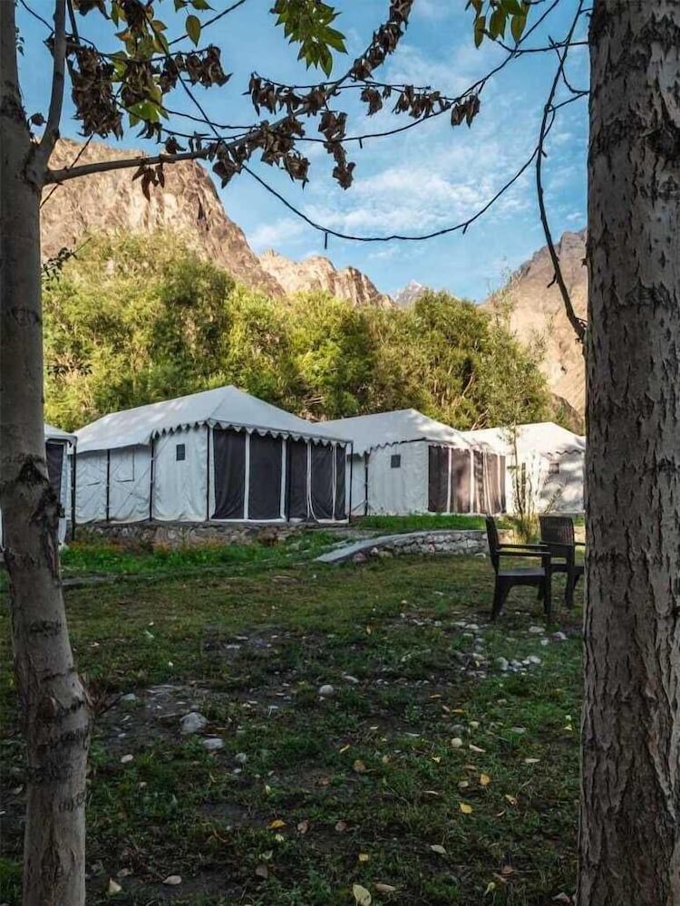 undefined Orchard Land 2