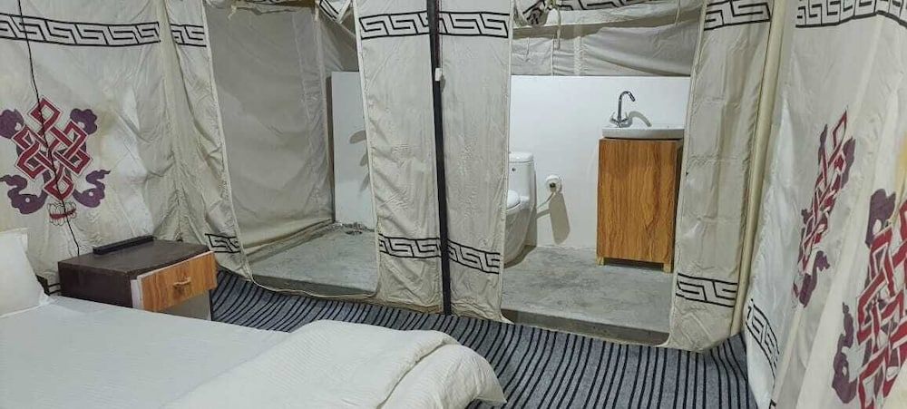 undefined Tongspon Camp