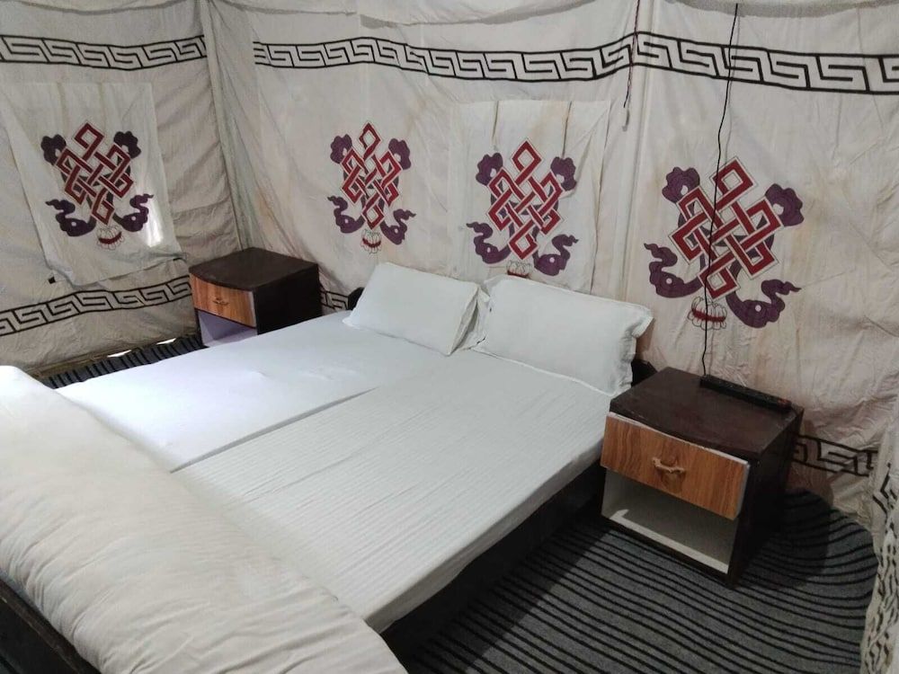 undefined Tongspon Camp 4