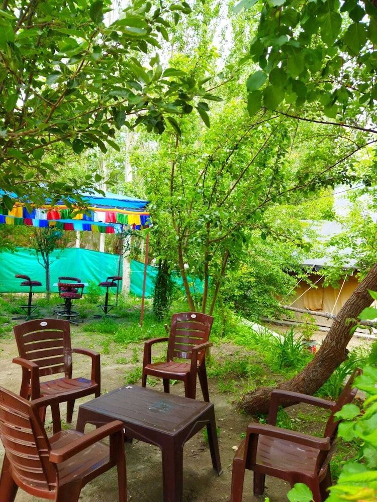 undefined Tongspon Camp 9