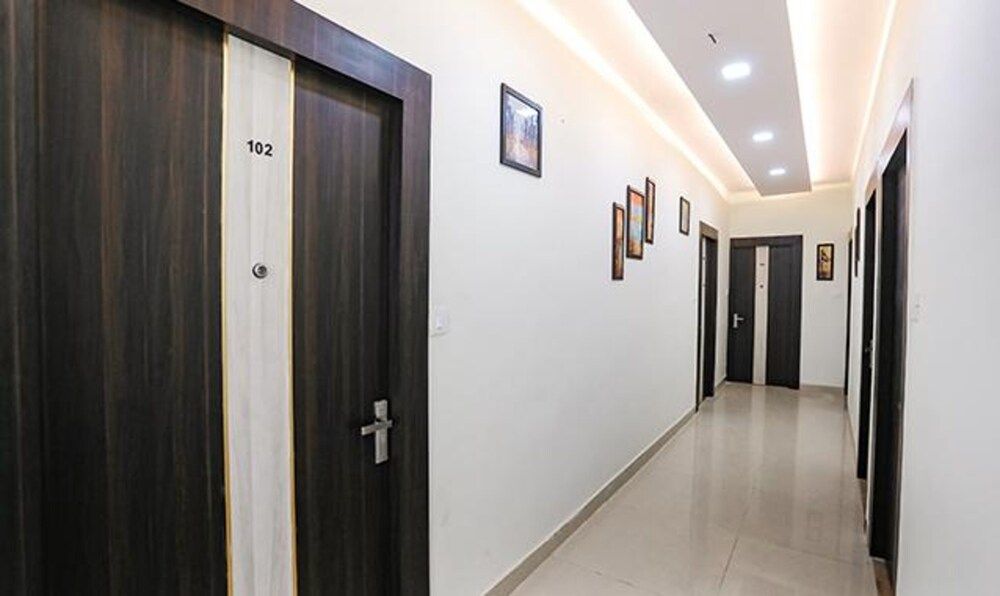 undefined Fabhotel Atharv Palace 5