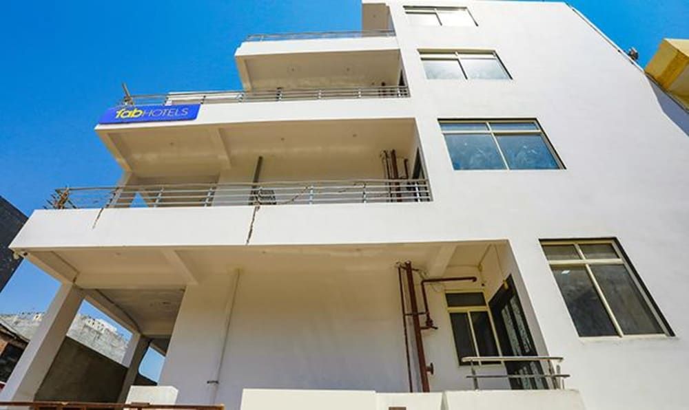 undefined Fabhotel Atharv Palace