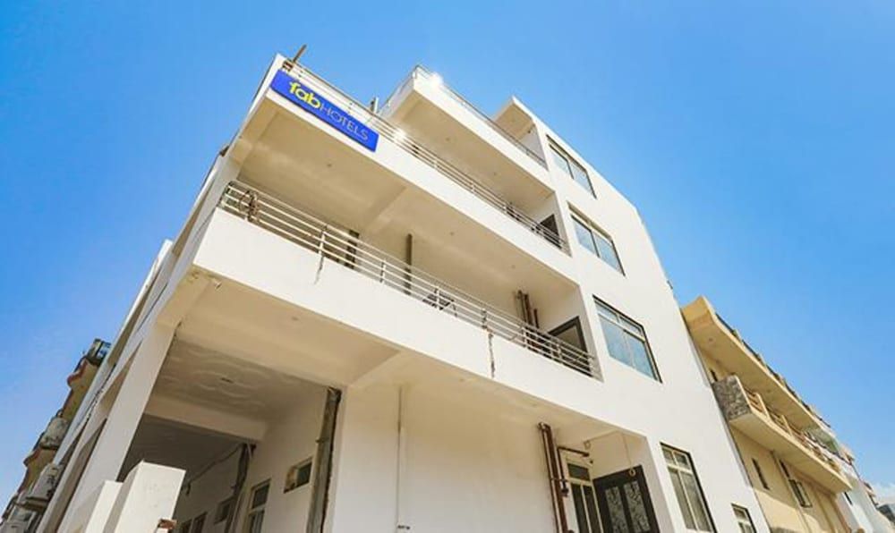 undefined Fabhotel Atharv Palace 2