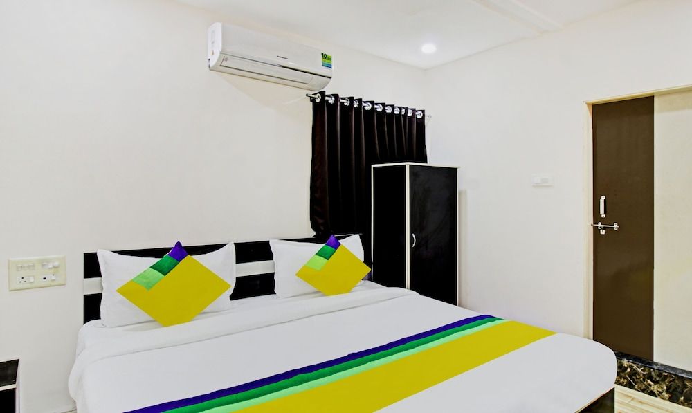 Itsy By Treebo - New Shraddha Inn Standard Double Room 2
