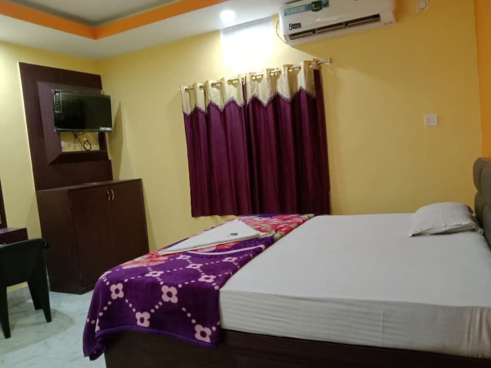 Deluxe Double Room, City View