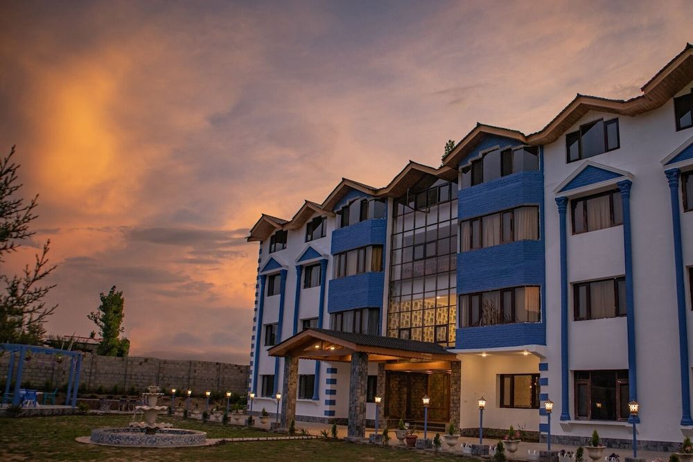 Echor Kashmir Holidays Resort Srinagar