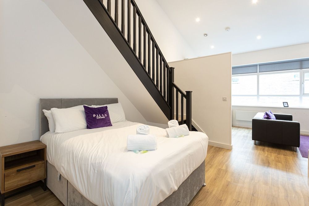 Pillo Rooms Apartments- Manchester Arena room 3