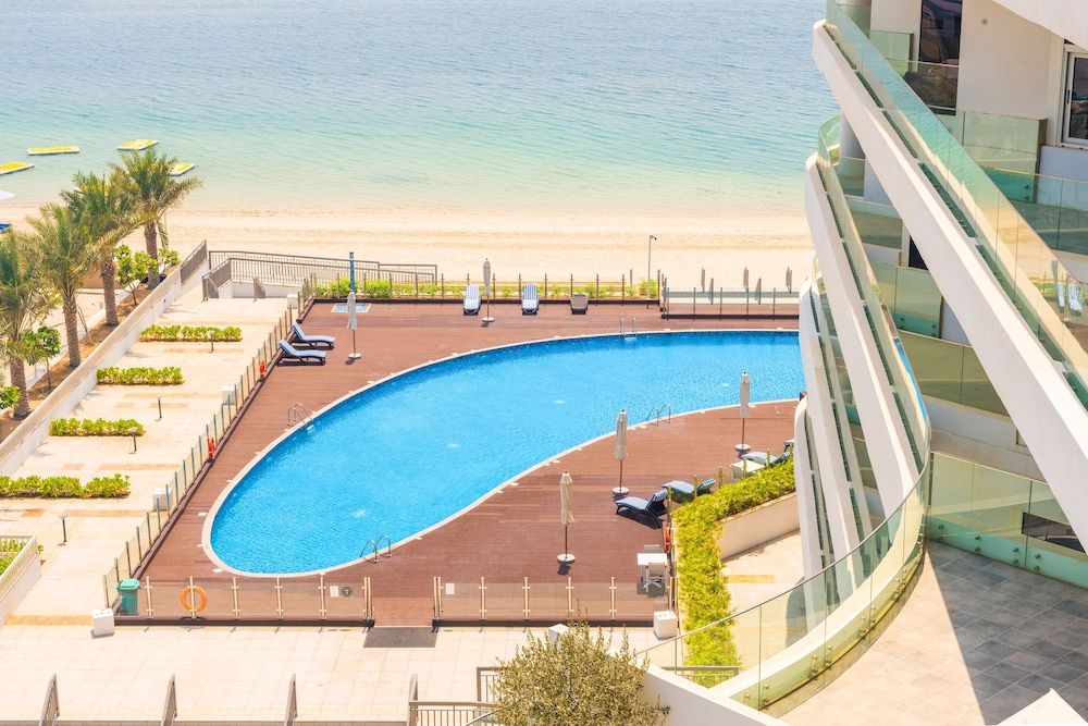 Ultra Luxury Palm - Mina Azizi Beachfront - Private Beach and Pool pool