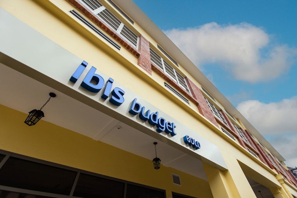 Ibis Budget Singapore Gold 2