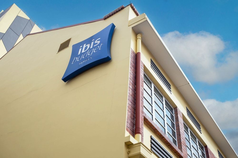 Ibis Budget Singapore Gold 5