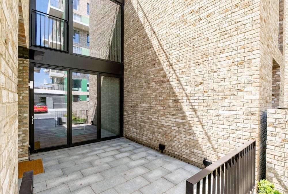 Modern Townhouse Near 02 Arena & Excel 4