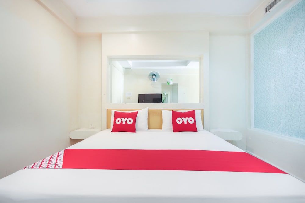 OYO 1172 Goodnight Resort 5