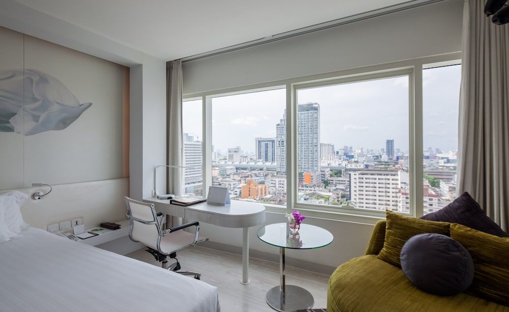 Centara Watergate Pavilion Hotel Bangkok Superior Twin Room, City View 7