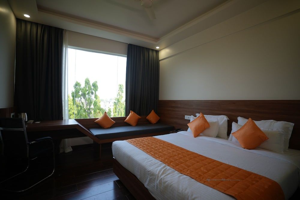 undefined Hotel Makhan Vihar 2