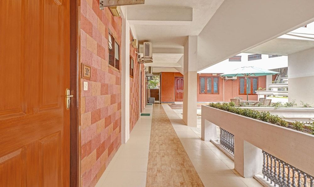 undefined Treebo Trend Green Palm Resorts 3