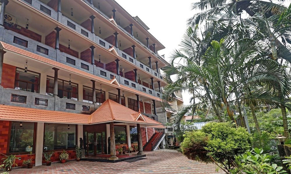 undefined Treebo Trend Green Palm Resorts 5