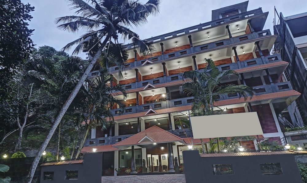 undefined Treebo Trend Green Palm Resorts 7