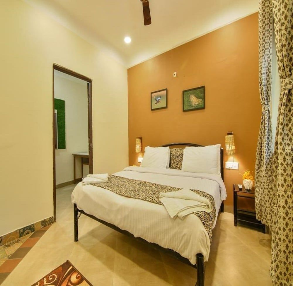 Vann Life Forest Resort Deluxe Room 2