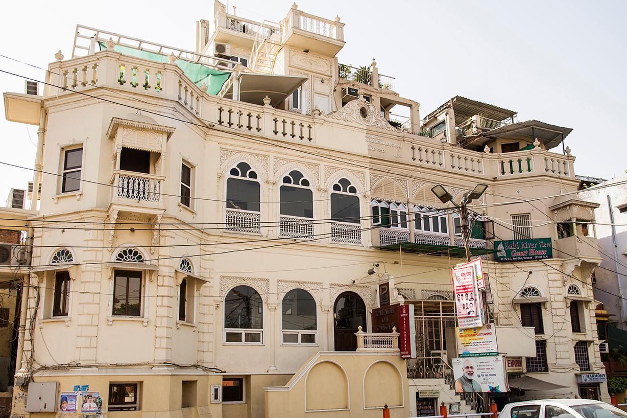 Palace on Ganges - Varanasi