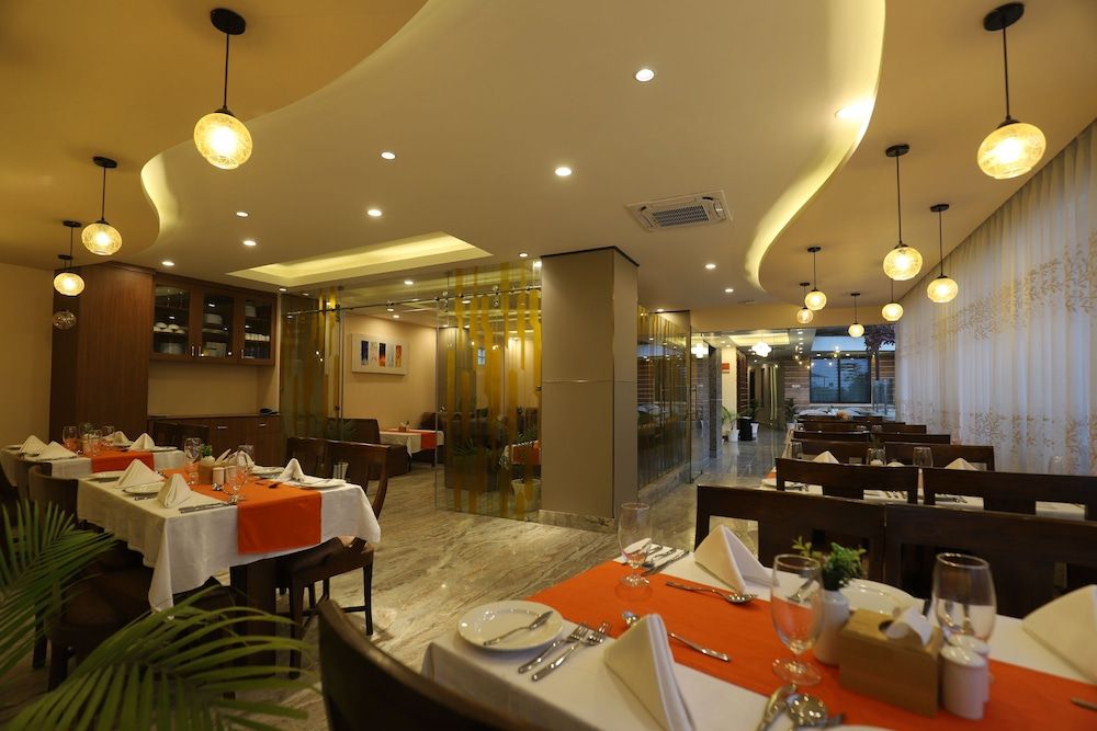 Apex Business Hotel dining_area