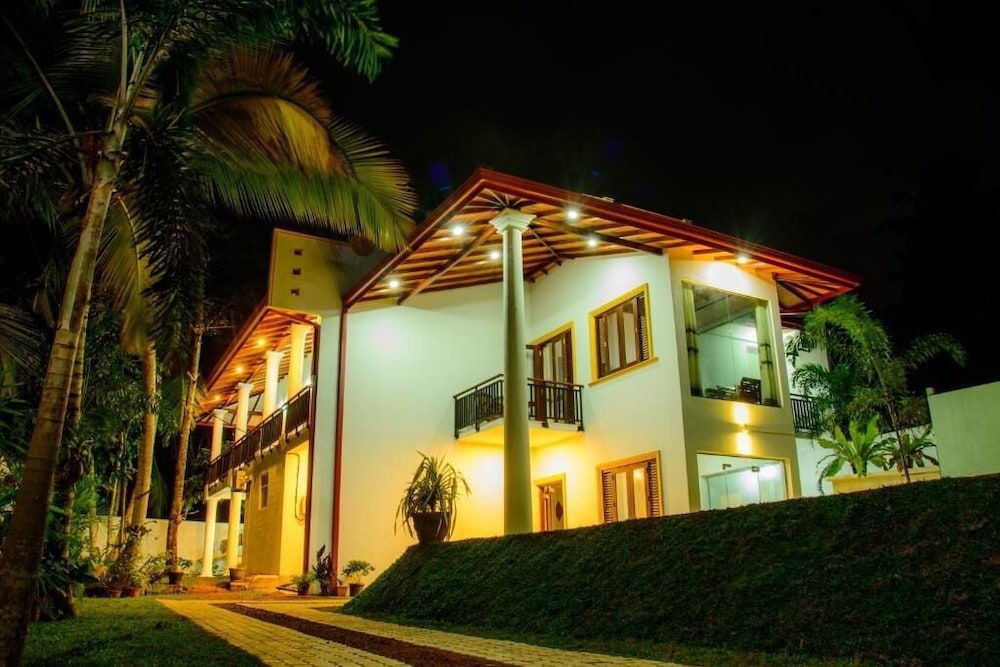 Villa White 2