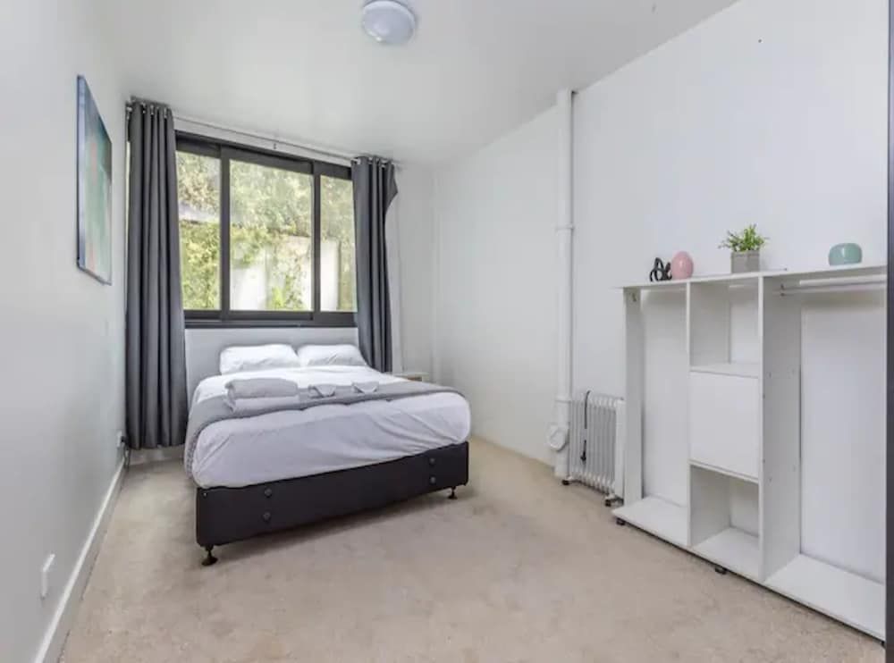 City Apartment Hideaway In Cbd 4