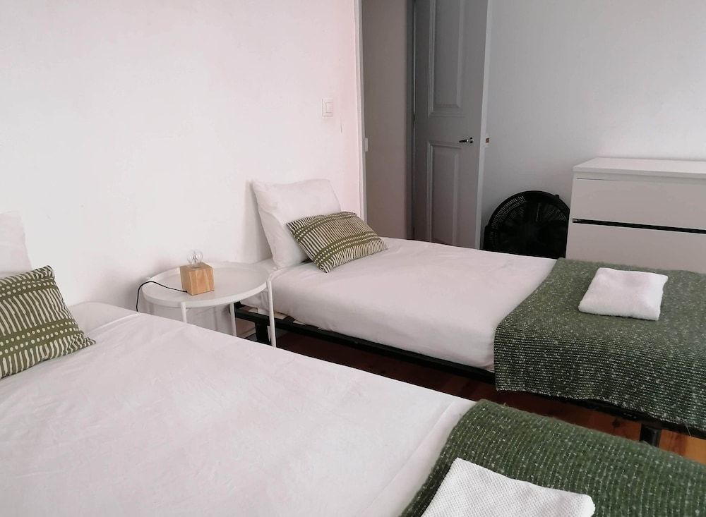 Apartment With Yard in Alfama room 4