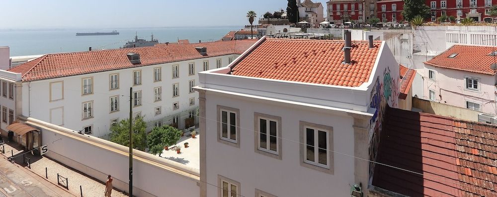 Alfama River View Tailor Made Flat 4