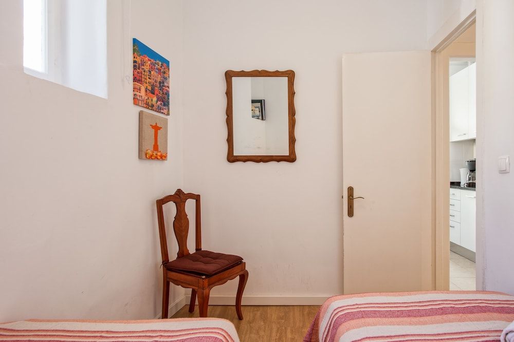 Alfama River View Tailor Made Flat room