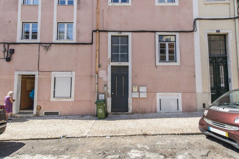 Sunny & Quiet Lisbon Apartment