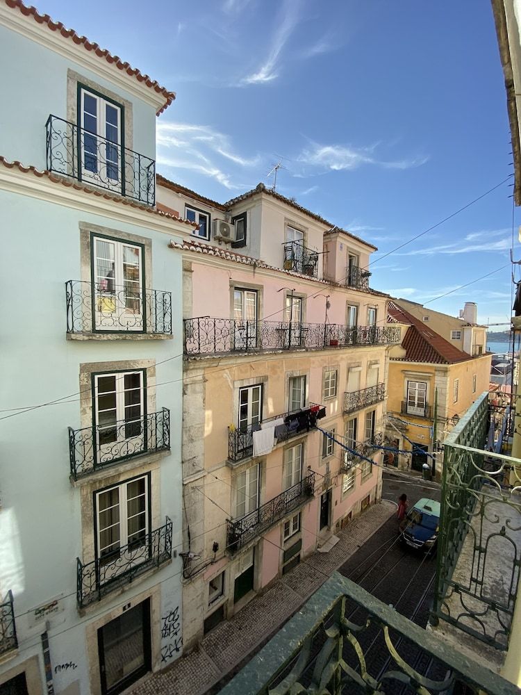 Bica Chiado Self-Catering Apartment