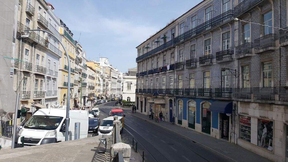 Lisbon Finestay Bica 2