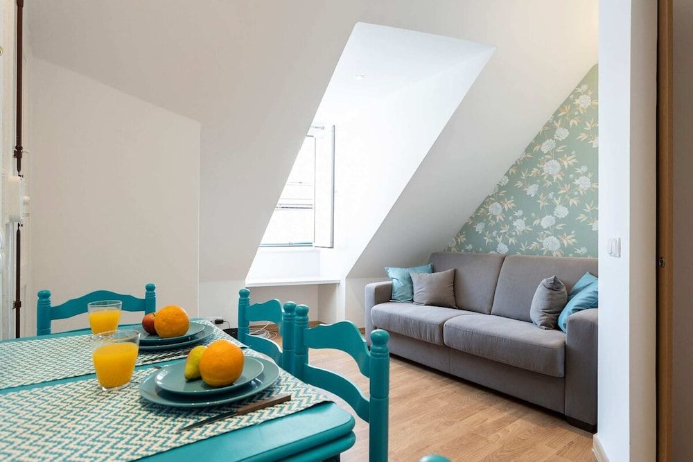 Bright 1 Bedroom Apartment in the Heart of Sunny Lisbon featured