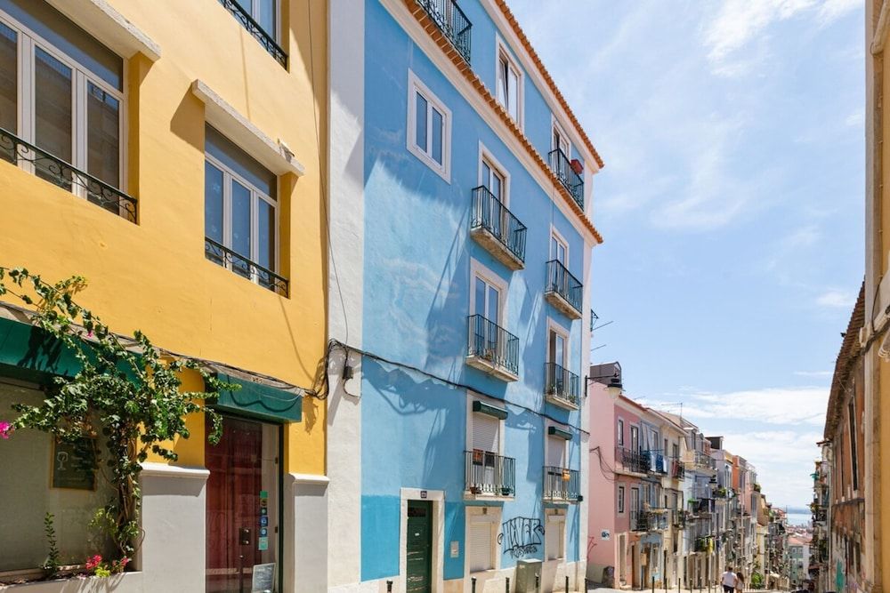 Portuguese Design 1 Bedroom Apartment in the Heart of Lisbon 2